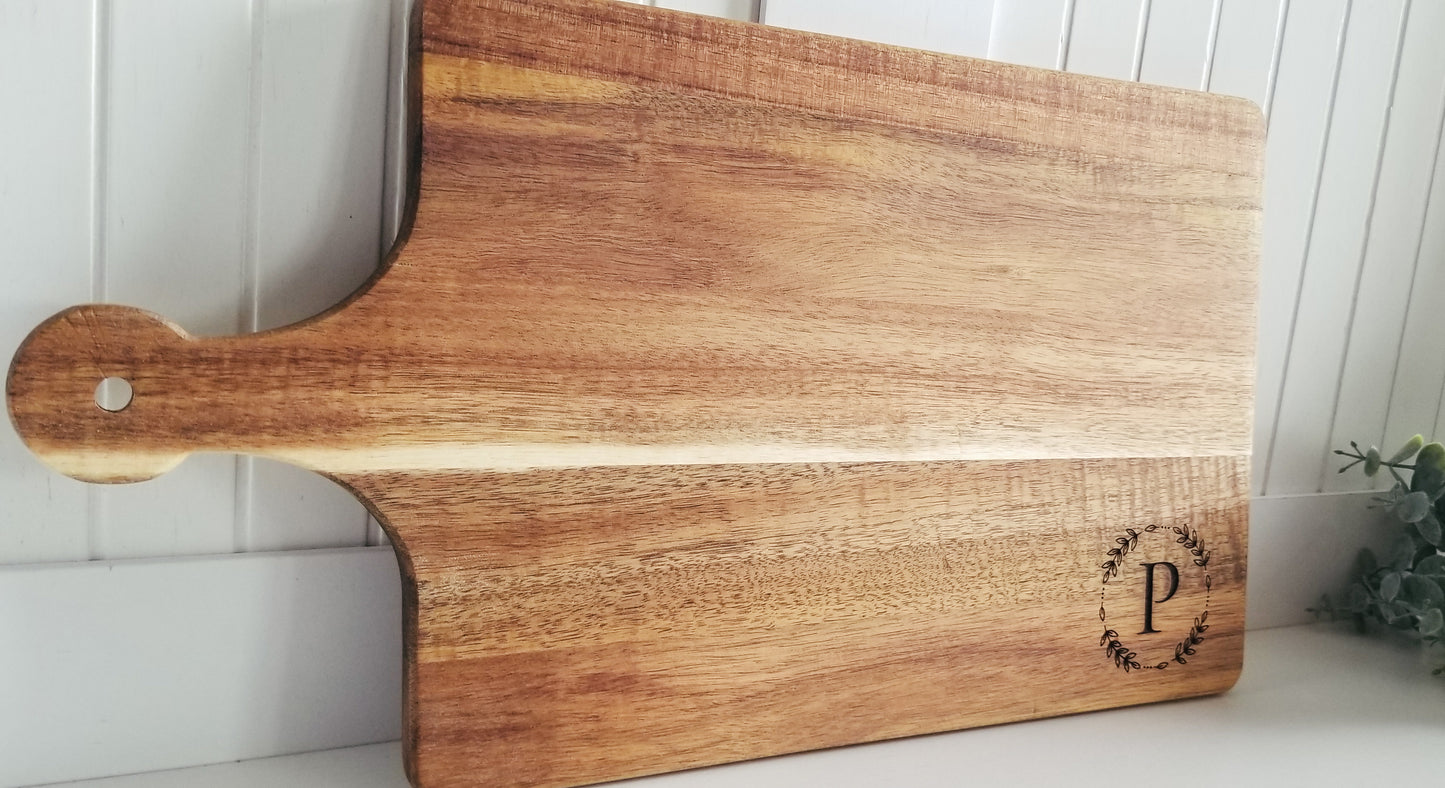 15.9 INCH Charcuterie Board Personalized,  Serving Board with handle. Monogram  Cutting Board.  Paddle Board.  Engraved Charcuterie Board.